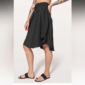 lululemon size 8 Everyday skirt, black